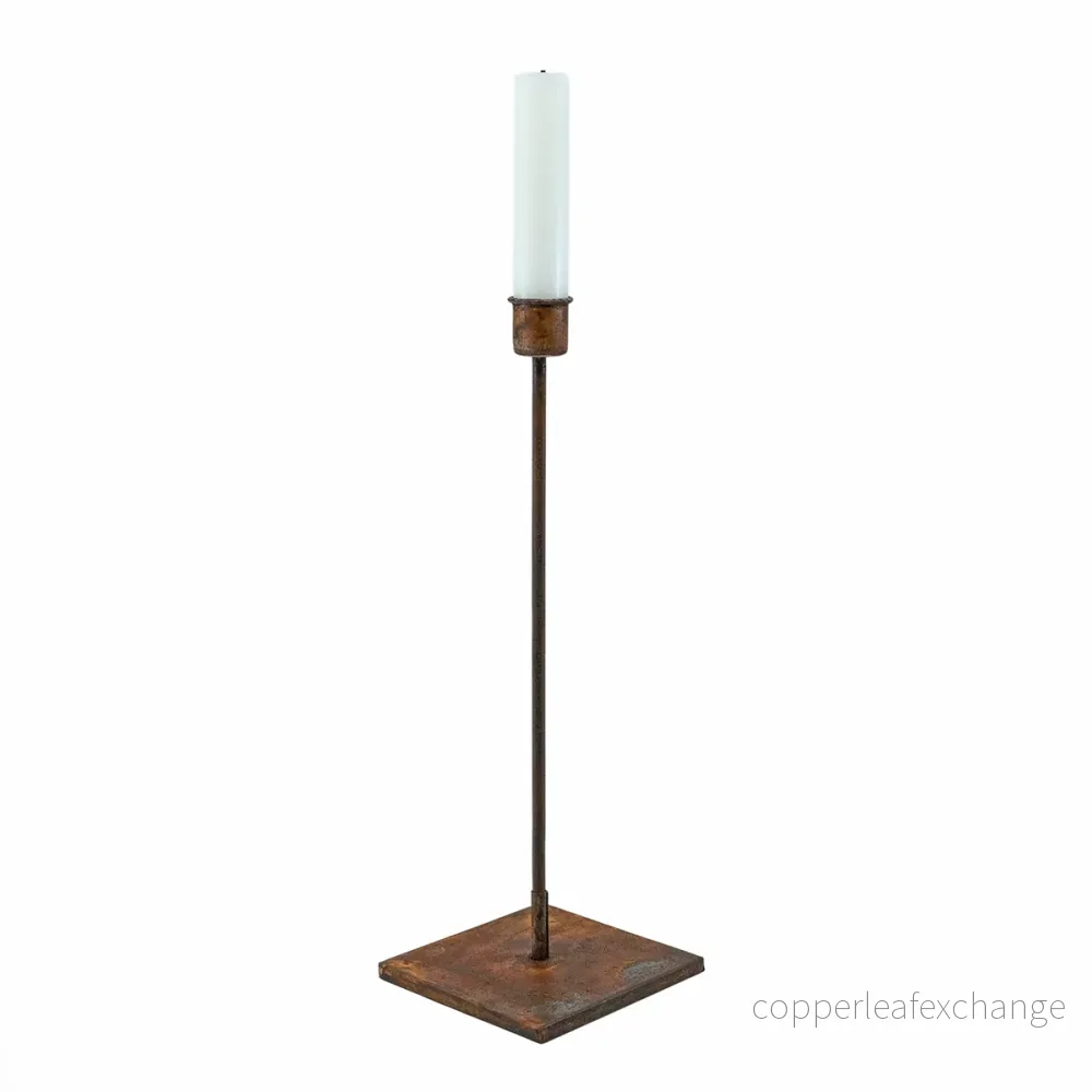 Hög smal rostig ljusstake - Bild 3