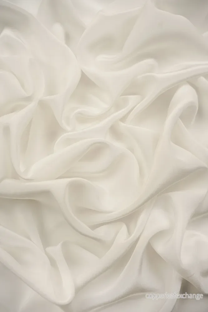 Silk – Italian – Crêpe de chine – Natural white Silk – Italian – Crêpe de chine – Natural white