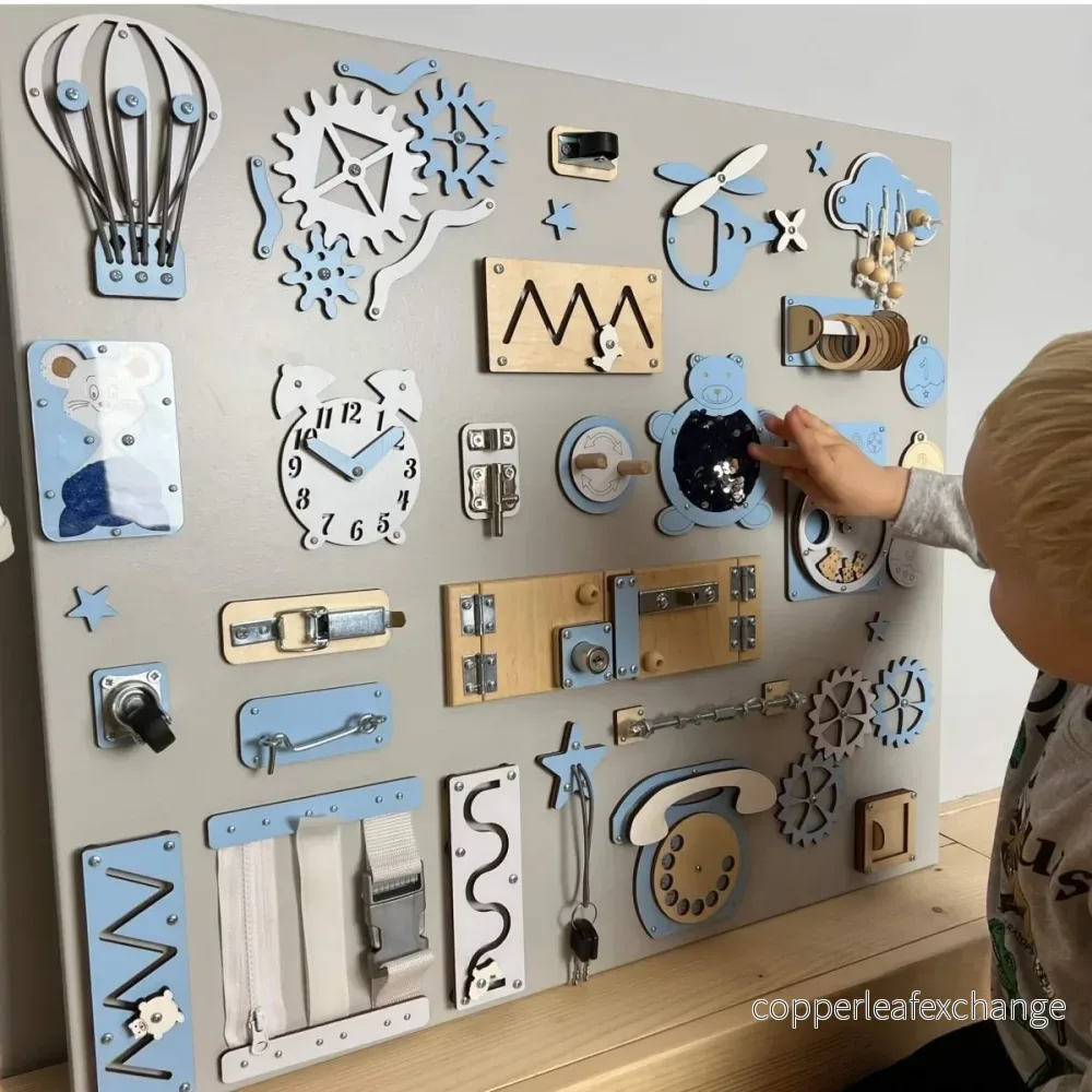 Stor Montessori-aktivitetsbräda – 60 × 70 cm Stor Montessori-aktivitetsbräda – 60 × 70 cm