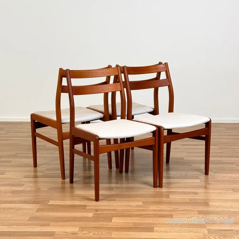 Set om 4 matstolar i massiv teak, 1950-60-tal, Sverige