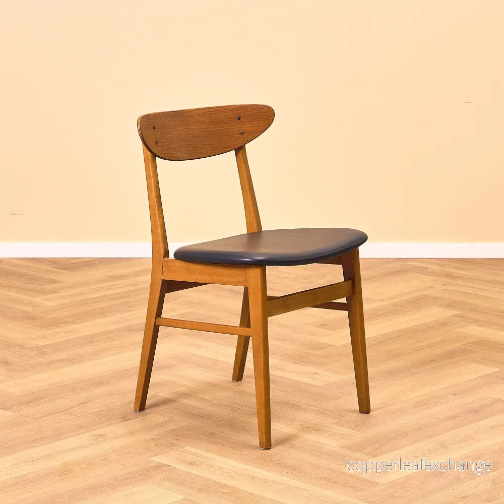 Matstolar i teak & bok av Farstrup, modell 210 - Bild 2