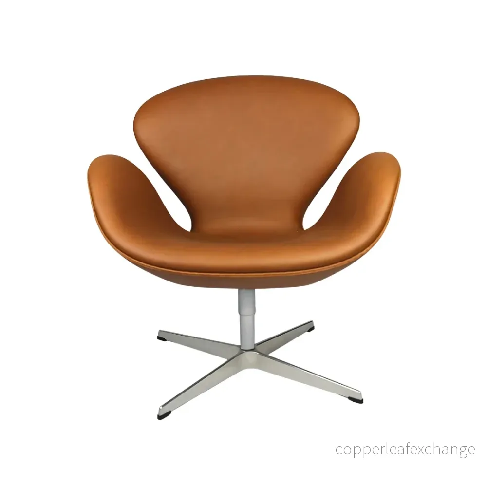 Arne Jacobsen Svane stol i Elegance Hazelnut