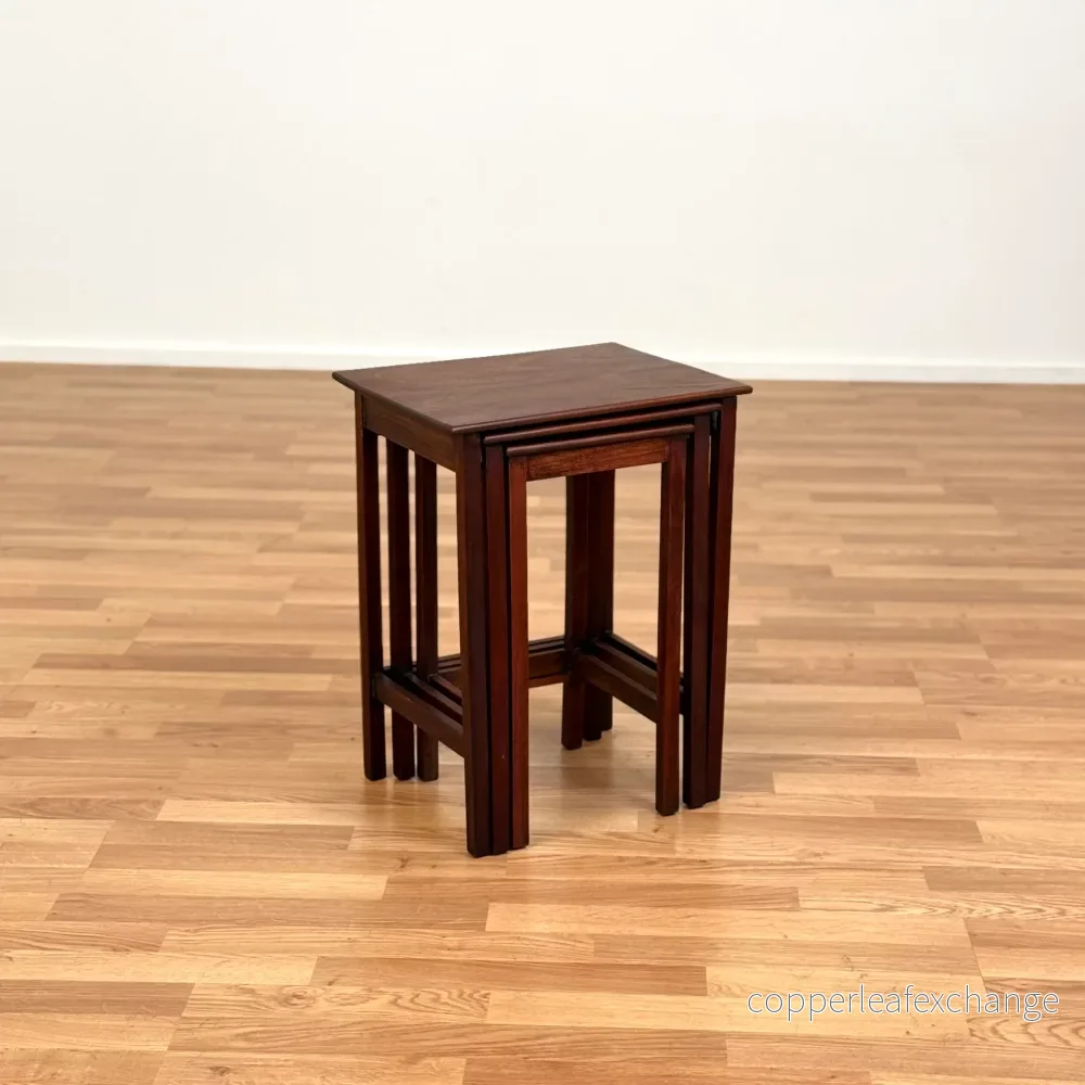 Litet set med 3 satsbord i betsad teak, 1950-60-tal, Sverige - Bild 3