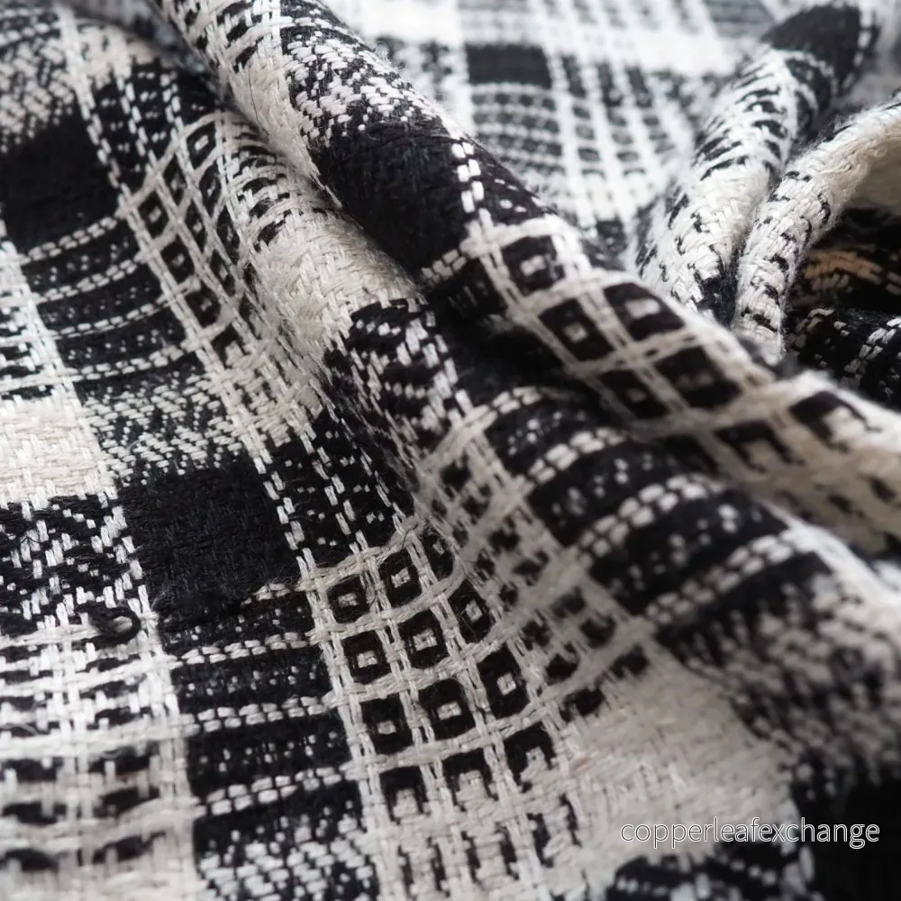 Vintage – Raw silk – Black and white – Irregular – Check – VS2 Vintage – Raw silk – Black and white – Irregular – Check – VS2