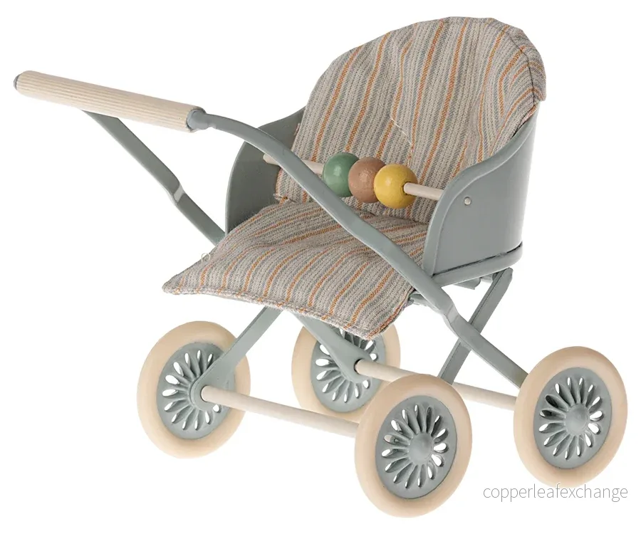 Maileg – Sittvagn för baby möss, vagn i mint för mus
