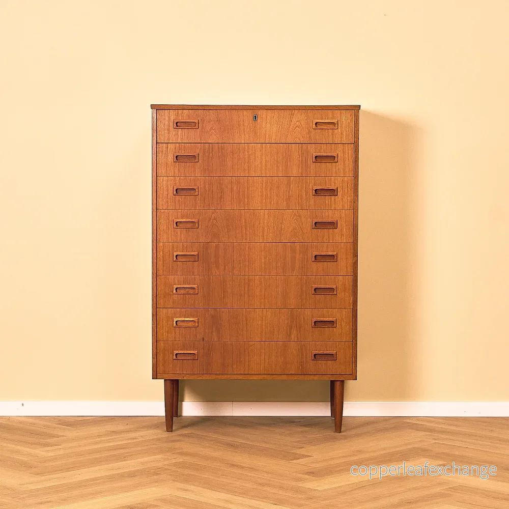 Danish chest of drawers in teak