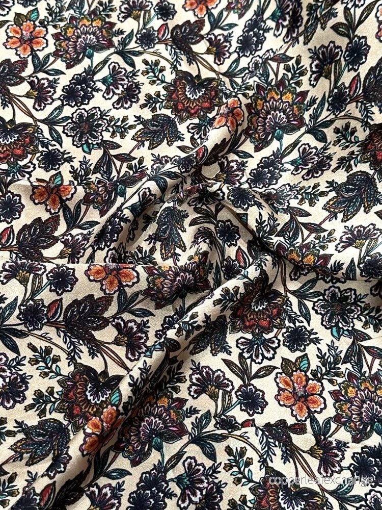 Patterned Viscose Fashion Fabric Party ”Fleur Beige” Patterned Viscose Fashion Fabric Party ”Fleur Beige”
