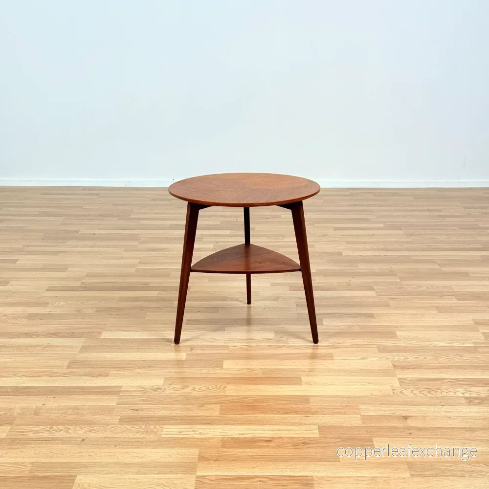 Dansk teak sidobord av Holger Georg Jensen för Kubus Dansk teak sidobord av Holger Georg Jensen för Kubus