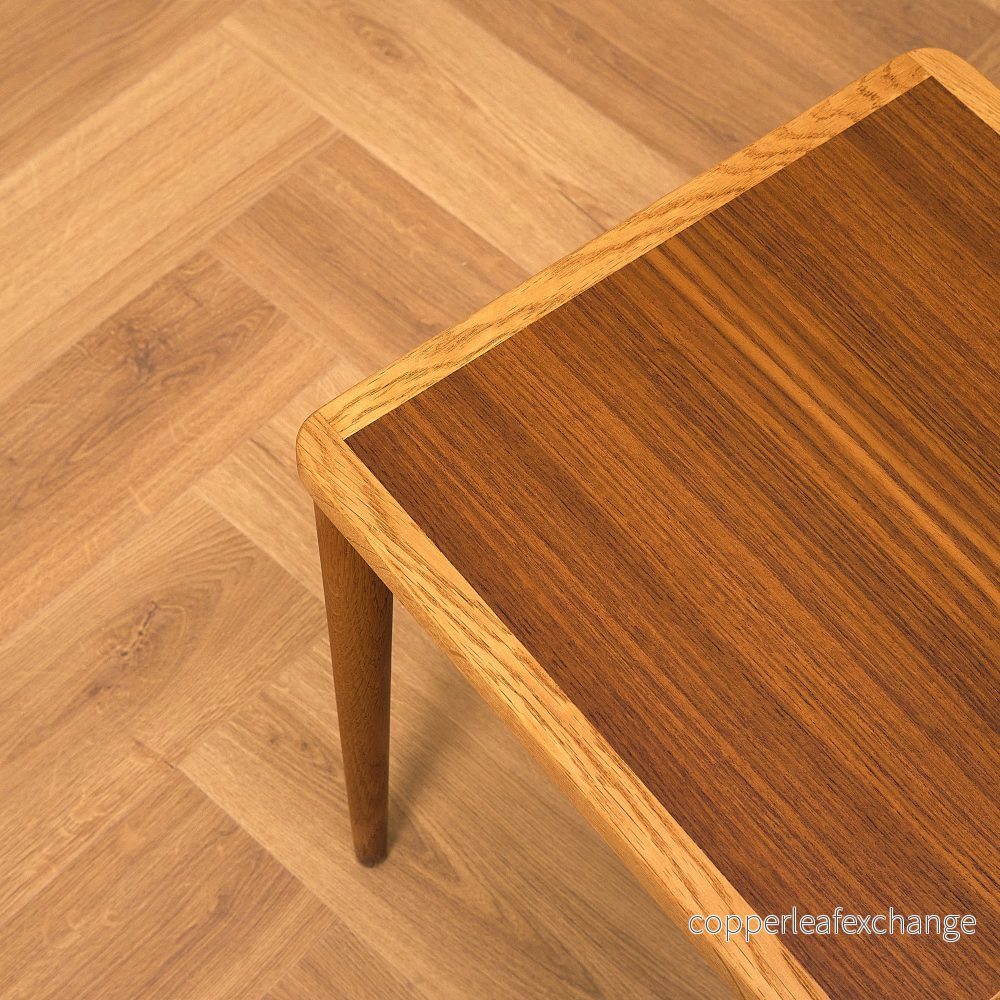 Svenskt teak- och ekbord av Yngve Ekström, modell "Cubus II" - Bild 3