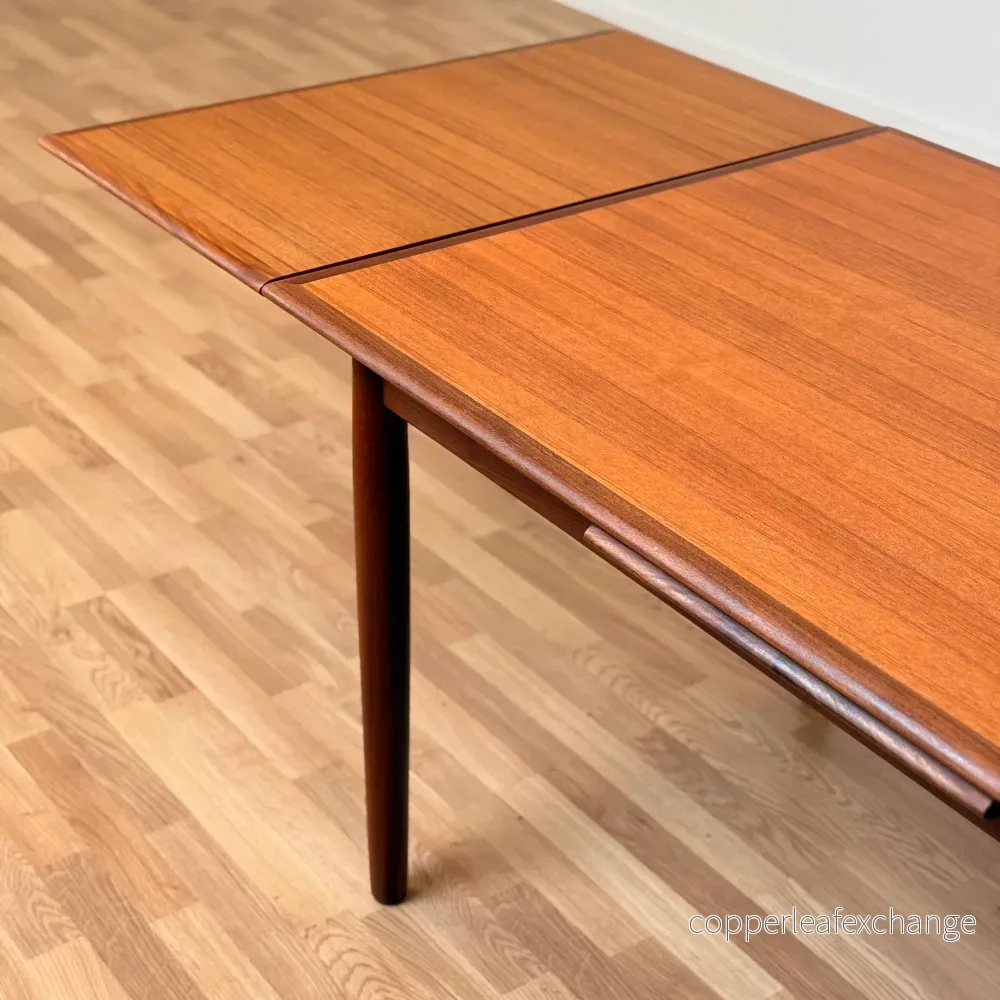 Matbord i teak och valnöt, 1950-60-tal, Danmark - Bild 3