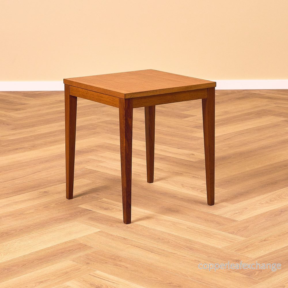 Dansk sidobord i teak Dansk sidobord i teak