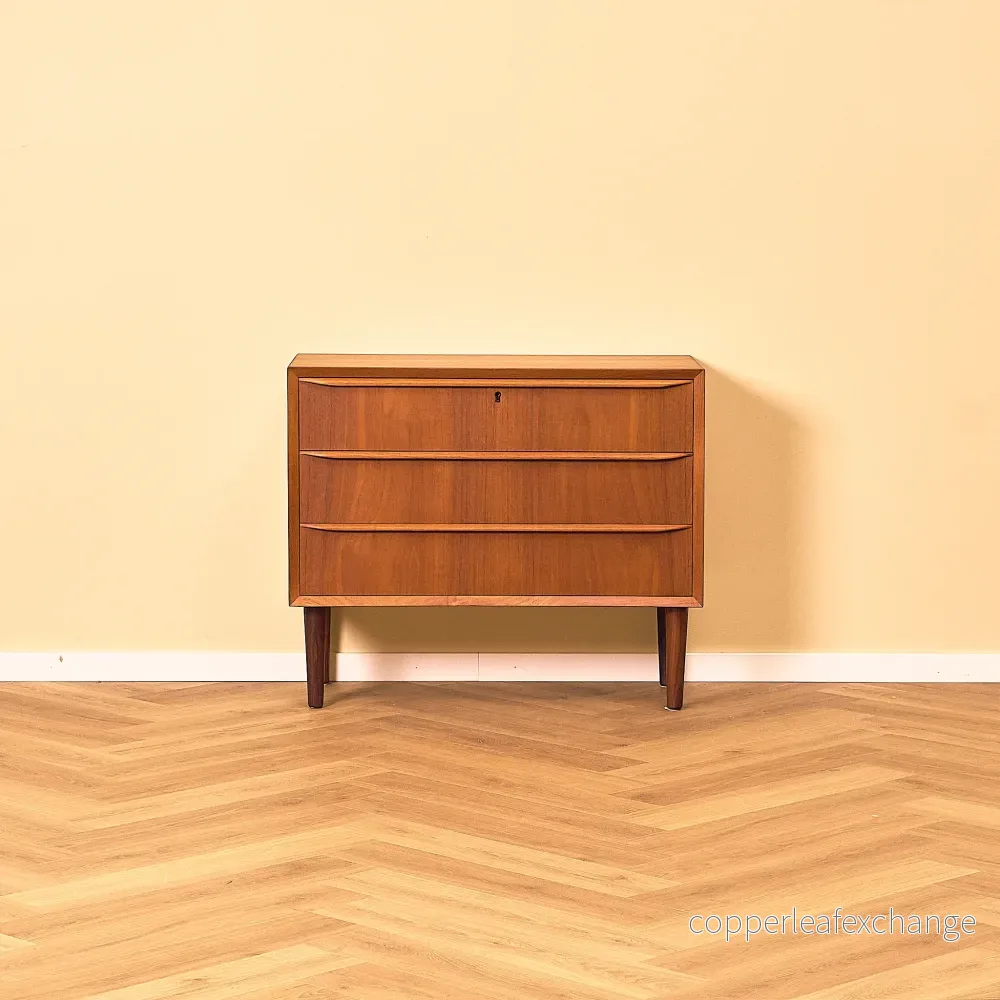 Danish chest of drawers in teak
