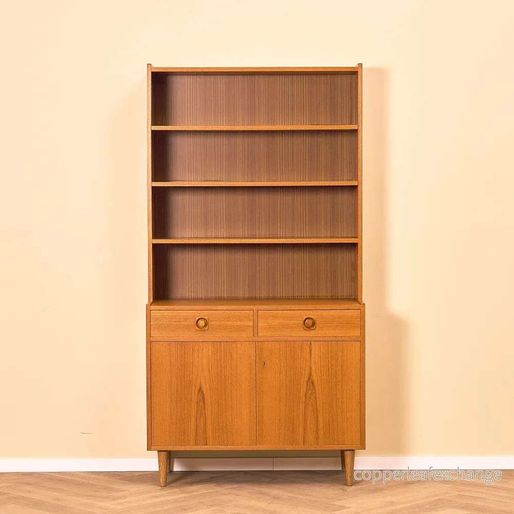 Svensk bokhylla i teak Svensk bokhylla i teak