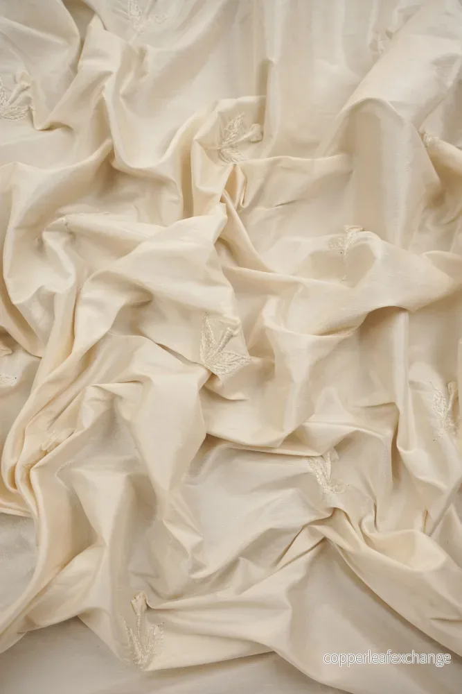 Thai silk – Embroidered – 3D Roses – Ivory Thai silk – Embroidered – 3D Roses – Ivory