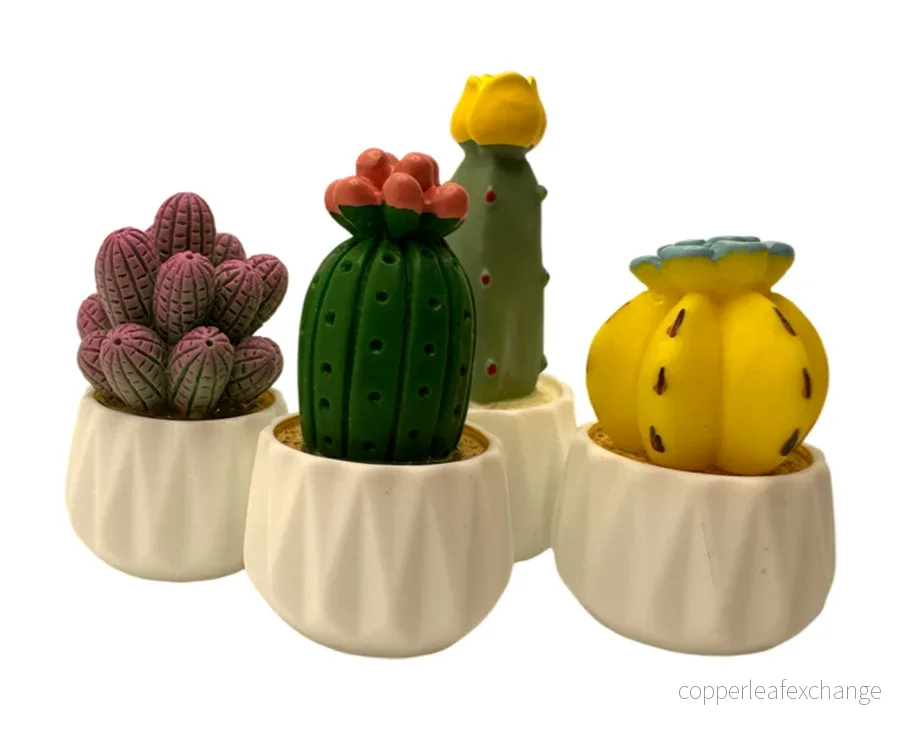 Miniatyr – Blommor till dockhus, 4 st kaktus i vit kruka - Bild 2