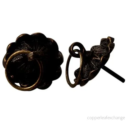 Metallisk ringknopp – spetskant Metallisk ringknopp – spetskant