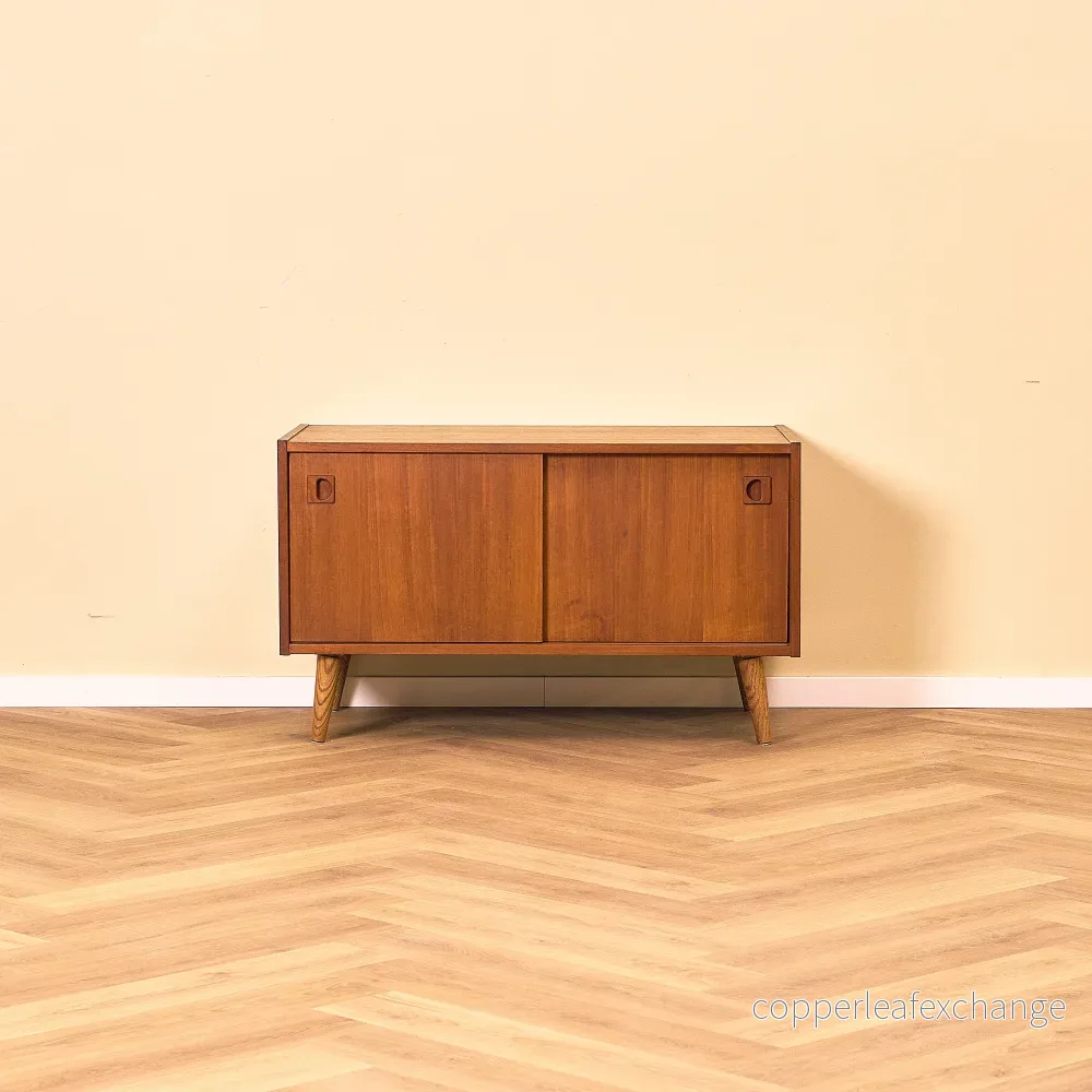 Dansk skänk i teak
