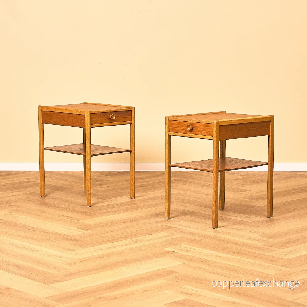 Svenska sängbord i teak och ek Svenska sängbord i teak och ek