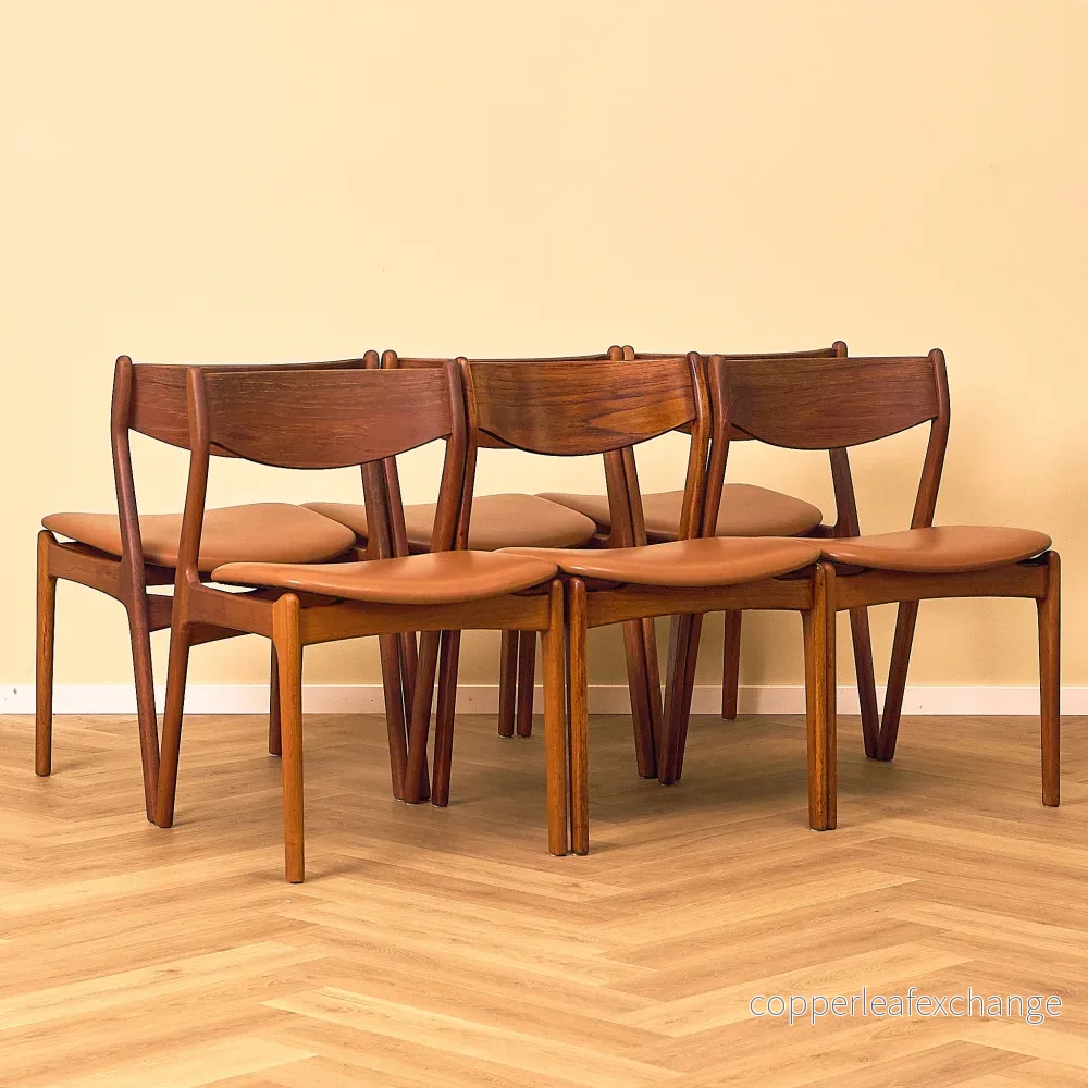 Danish dining chairs in teak by P.E. Jørgensen for Farsø Stolefabrik Danish dining chairs in teak by P.E. Jørgensen for Farsø Stolefabrik