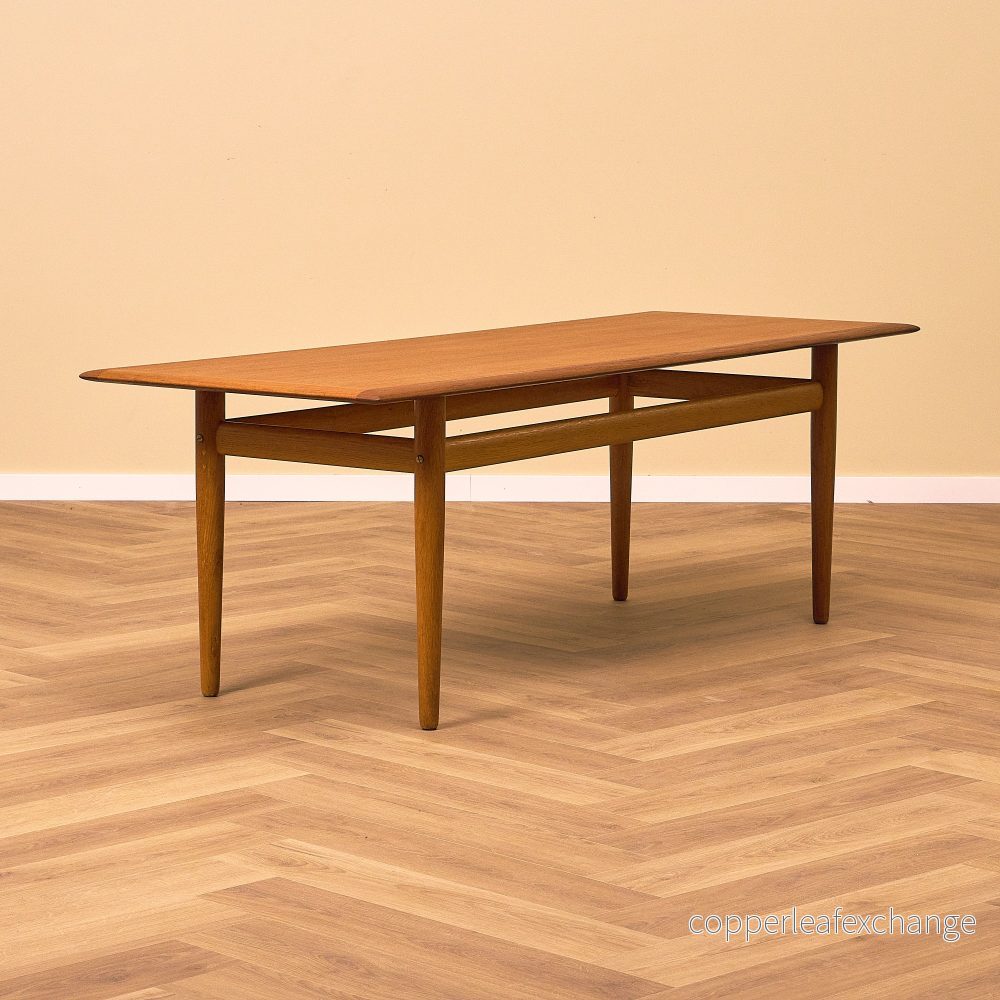 Dansk soffbord i teak och ek