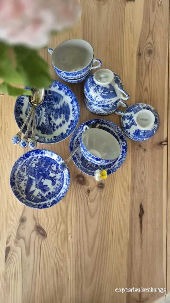Blåvita koppar med Asiatiskt mönster – 6 st Blåvita koppar med Asiatiskt mönster – 6 st