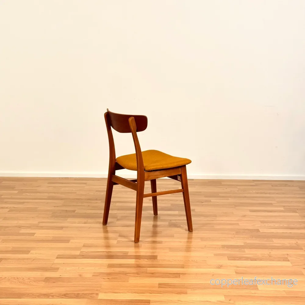 Danskt set om 4 matstolar i teak & bok av Findahl - Bild 3