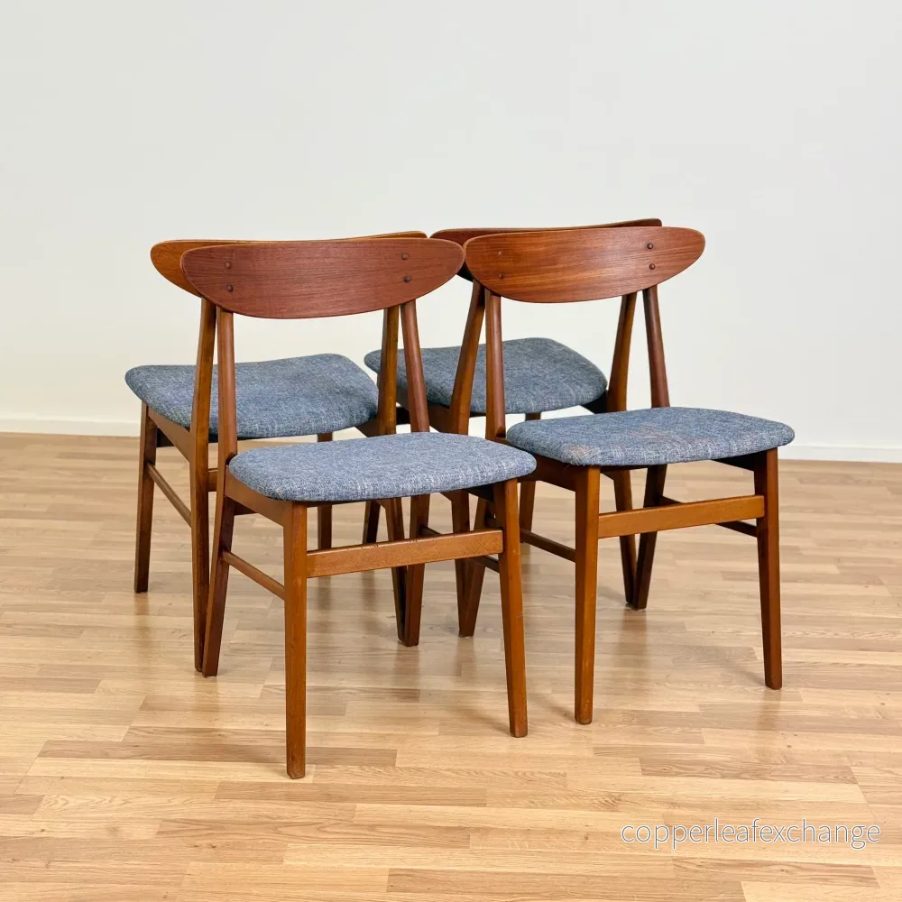 Set om 4 matstolar, Farstrup, modell 210