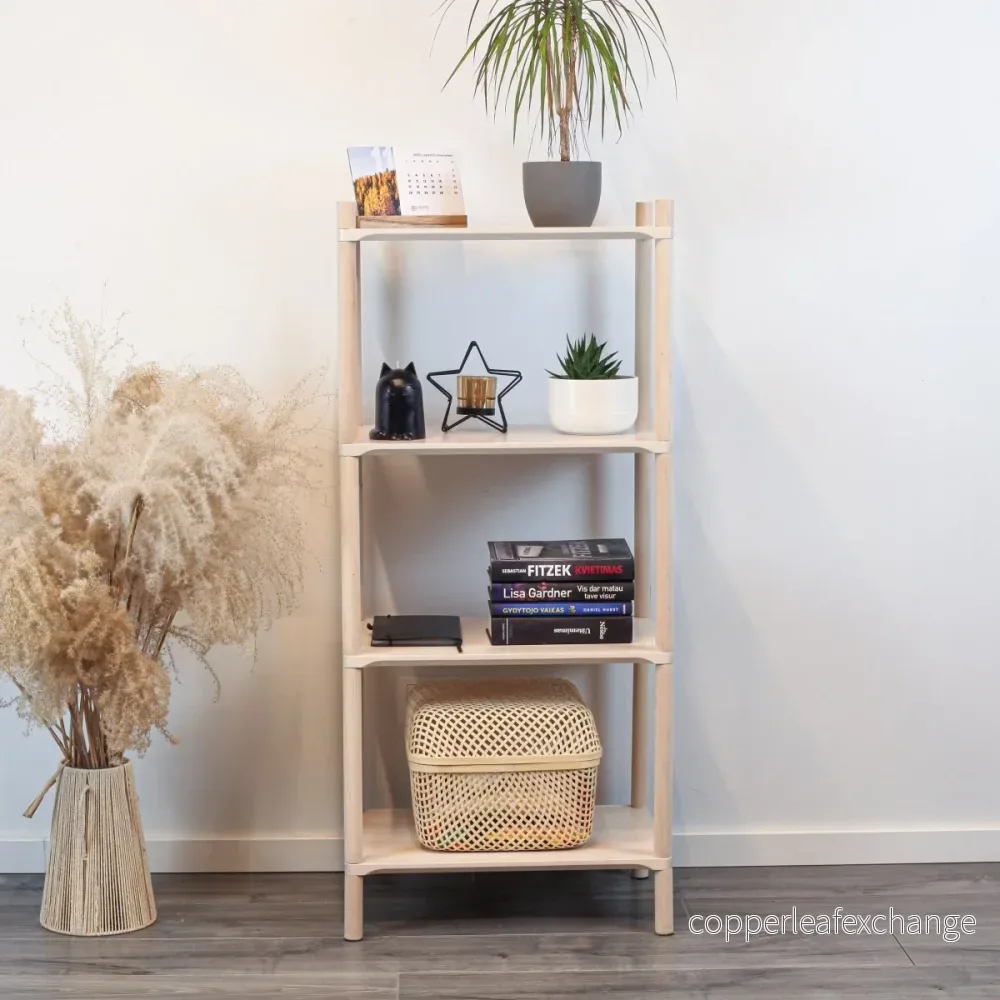 Montessori-inspirerad trähylla liten, 4 hyllor Montessori-inspirerad trähylla liten, 4 hyllor
