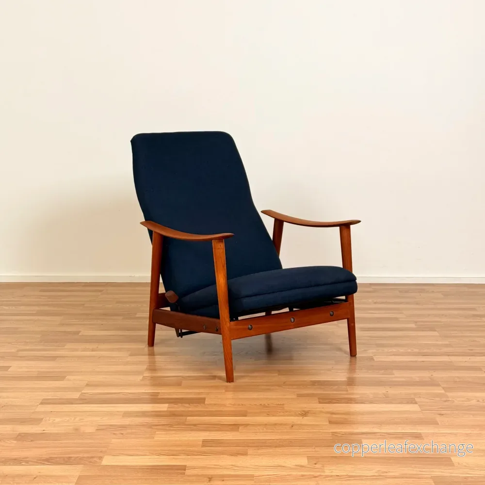 Norsk fåtölj i massiv teak av Stokke Møbelfabrikk Norsk fåtölj i massiv teak av Stokke Møbelfabrikk