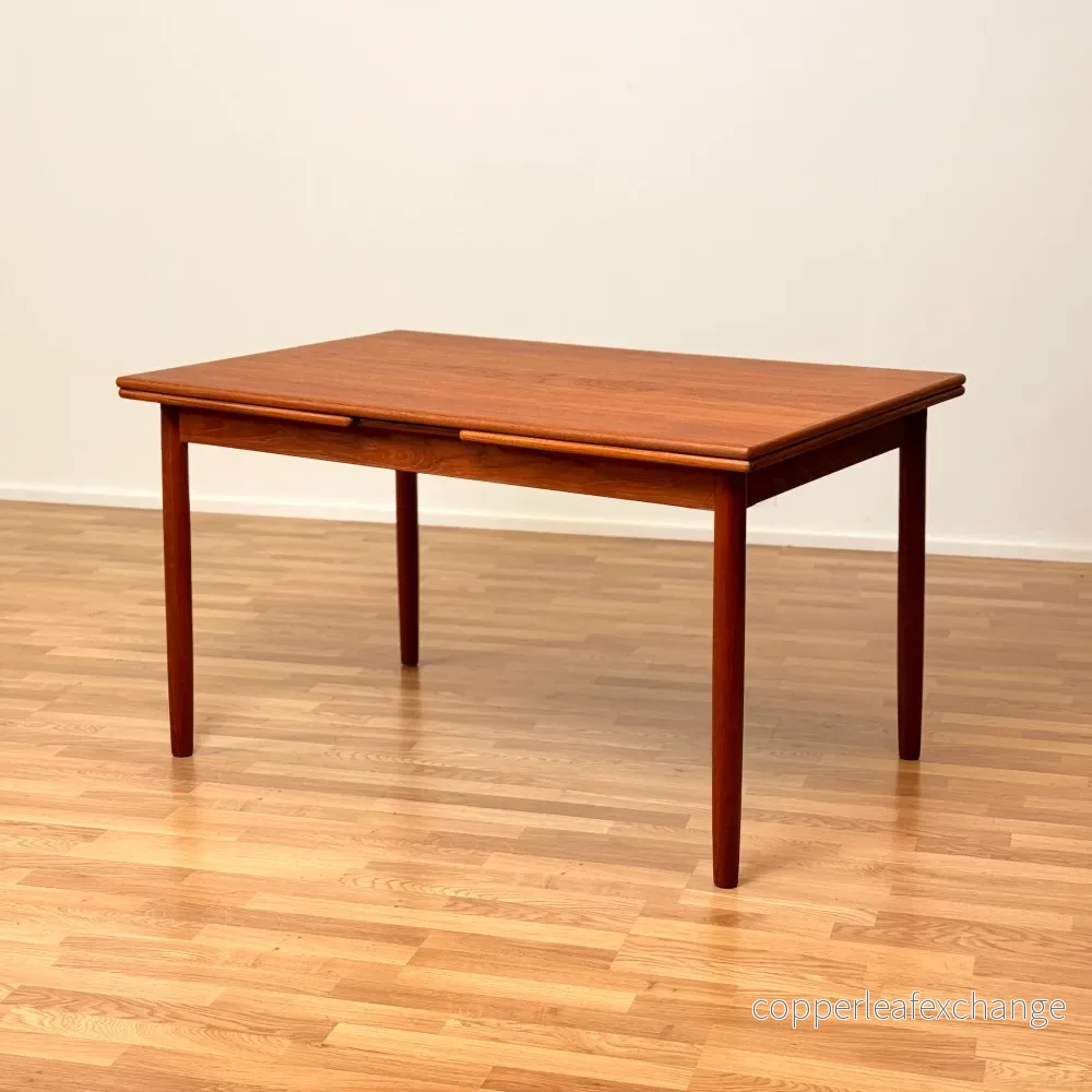 Matbord i teak, 1950-60-tal, Danmark Matbord i teak, 1950-60-tal, Danmark