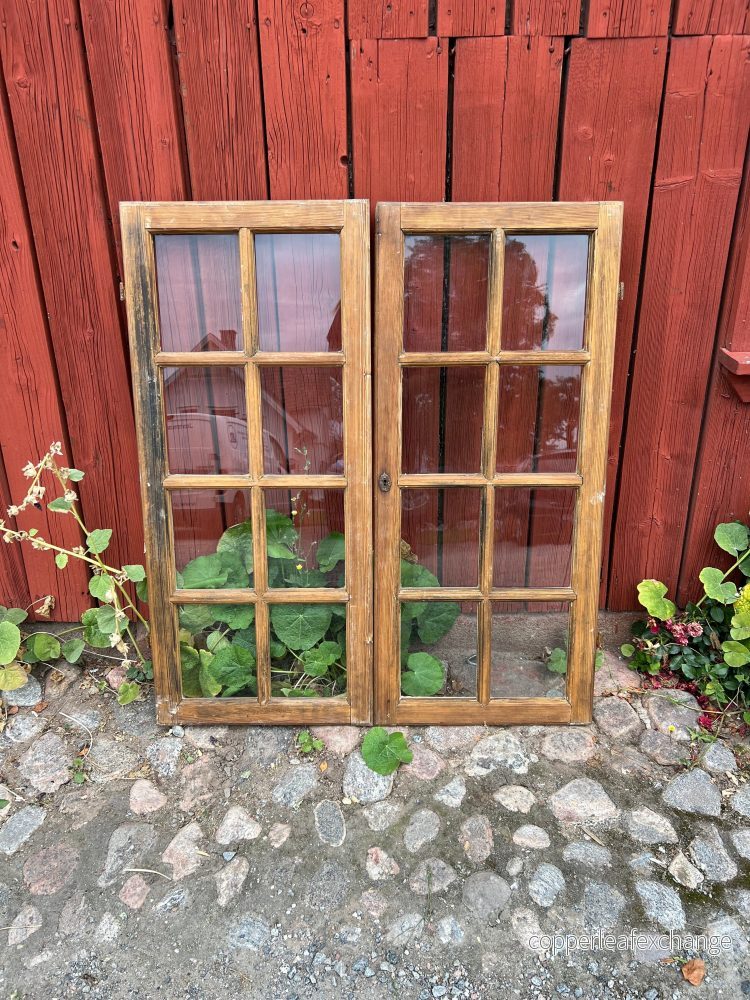 1 par fönsterbågar 1 par fönsterbågar