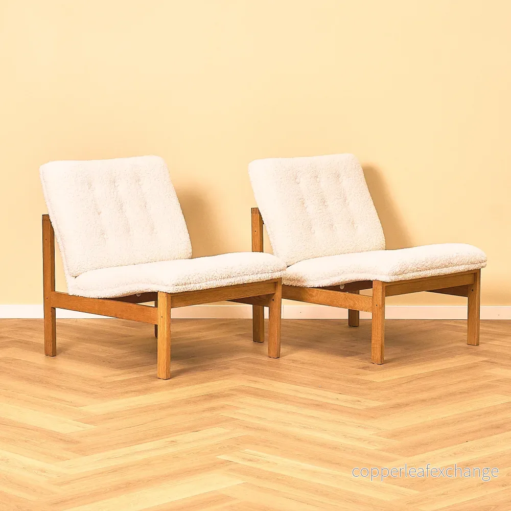 Danish armchairs/lounge chairs in solid oak by Ole Knudsen for France & Son
