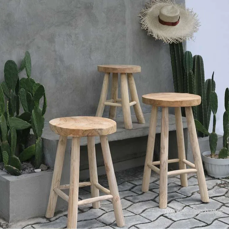 KANSAS Pall i Teak – Mångsidig Sidobord & Sittmöbel 45cm KANSAS Pall i Teak – Mångsidig Sidobord & Sittmöbel 45cm