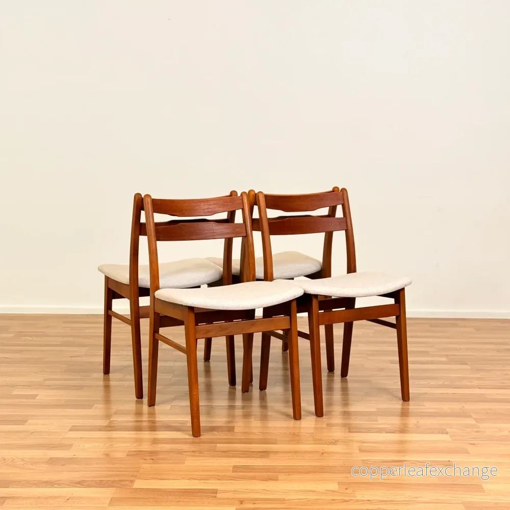 Set om 4 matstolar i teak och bok av Findahl, 1950-60-tal, Danmark Set om 4 matstolar i teak och bok av Findahl, 1950-60-tal, Danmark