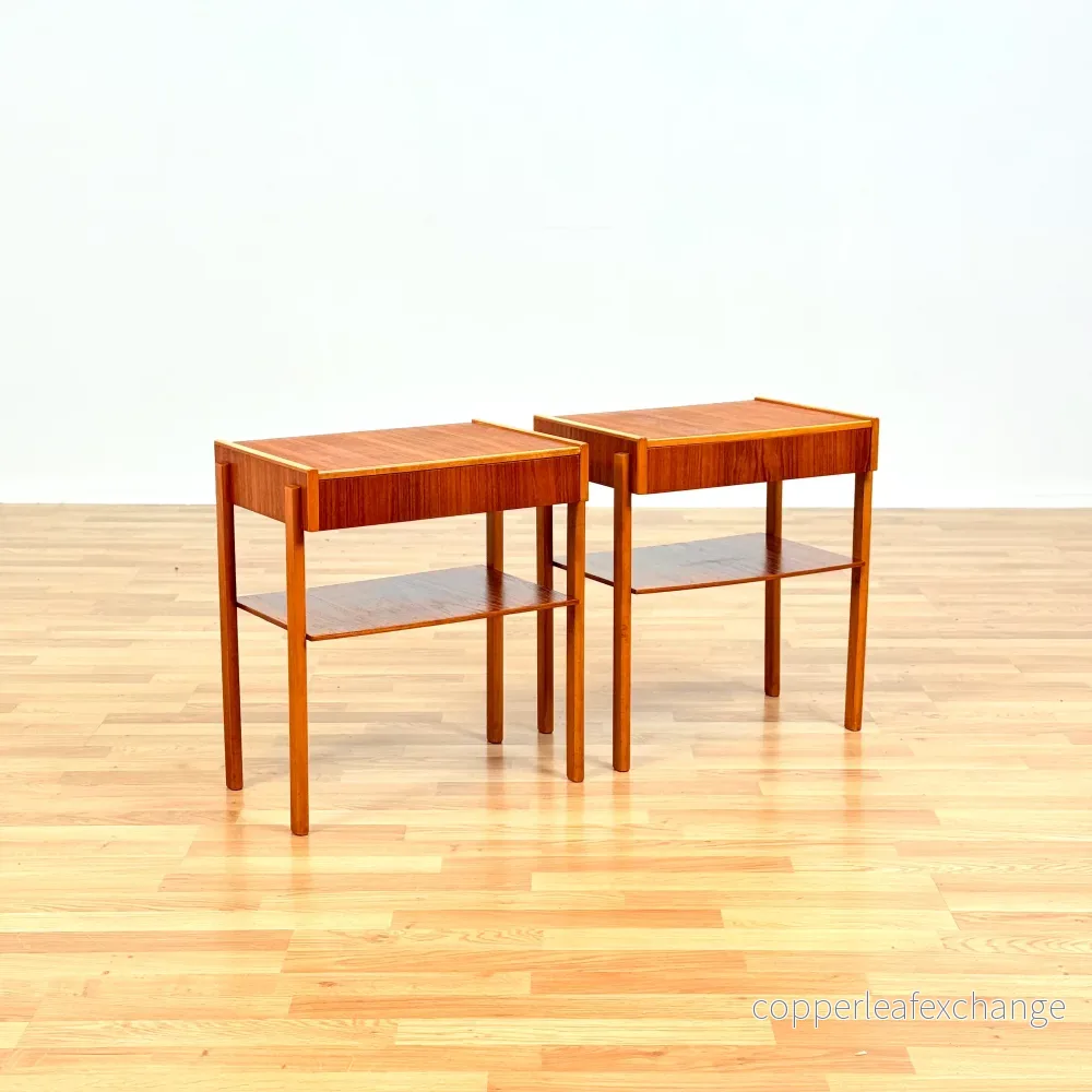 Svenska sängbord i teak