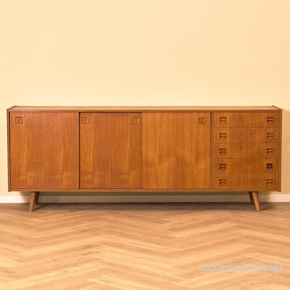 Dansk sideboard i teak
