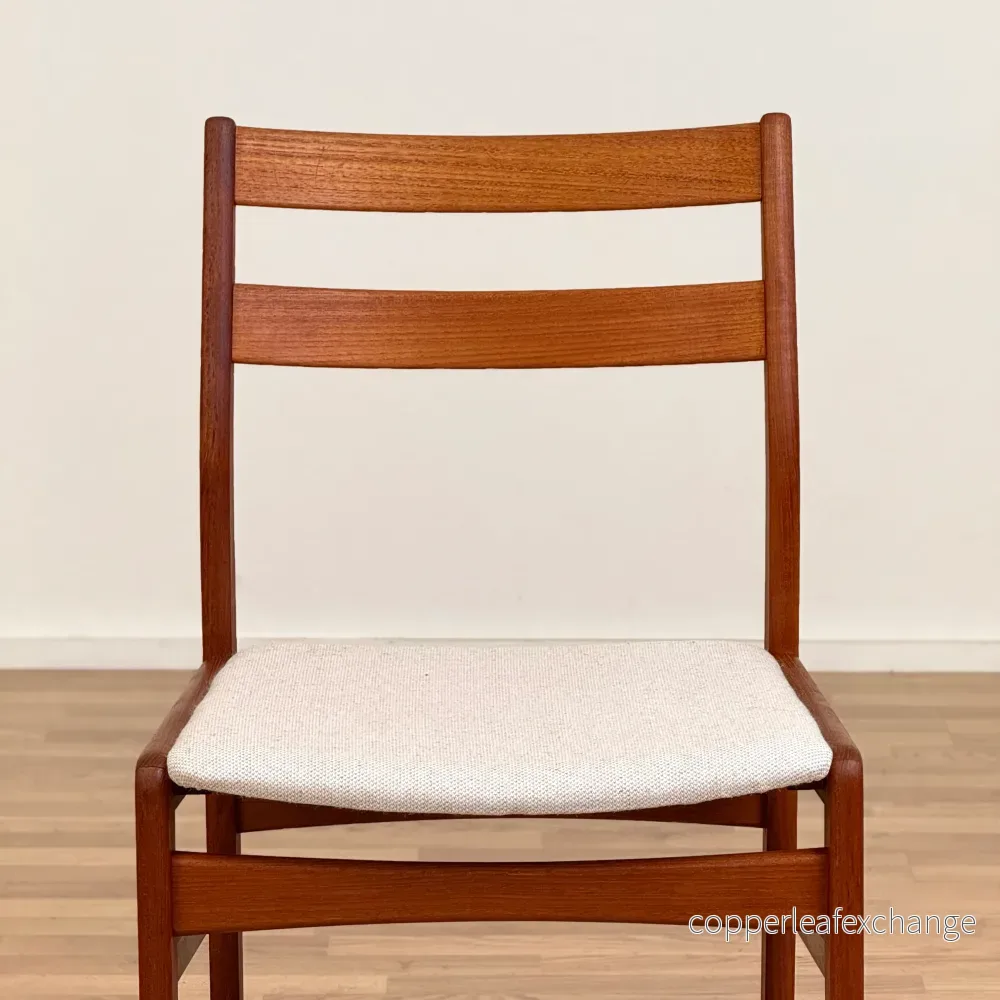 Set om 4 matstolar i massiv teak, 1950-60-tal, Sverige - Bild 2