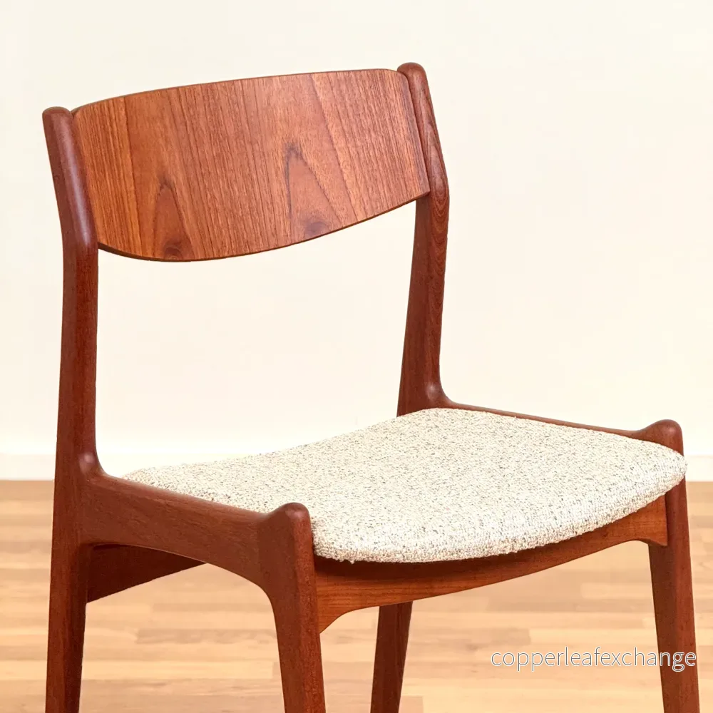 Set om 4 matstolar i massiv teak av Herning Kjaernulf, 1950-60-tal, Danmark - Bild 3