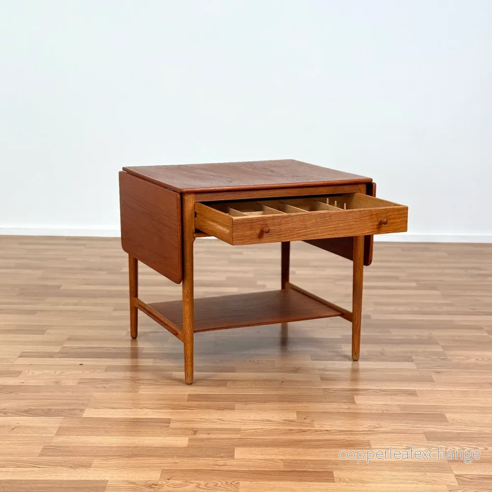 Litet skåp "AT-33" i teak och ek av Hans J. Wegner för Andreas Tuck, 1950-60-tal, Danmark - Bild 2