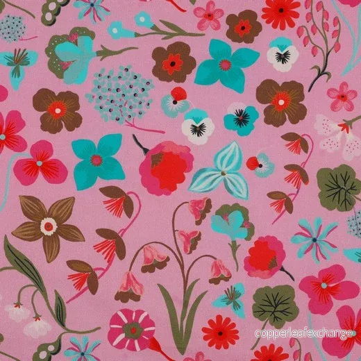 Nerida Hansen - Fine Poplin - Meadow Flower - Cotton - Light Pink