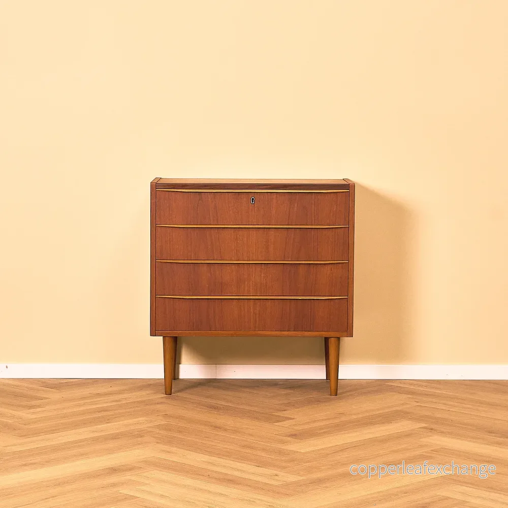 Danish chest of drawers in teak