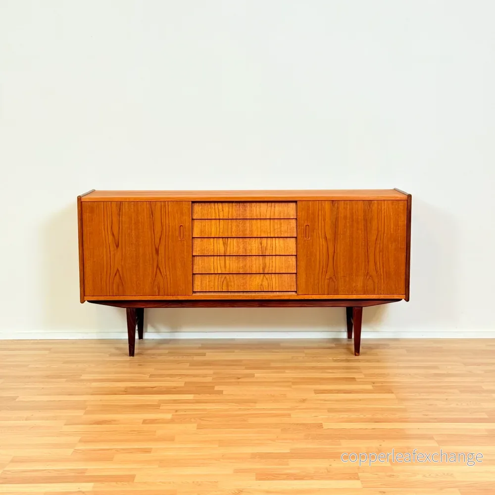 Svensk skänk i teak Svensk skänk i teak