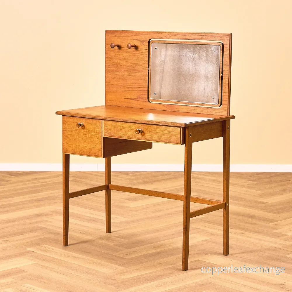 Svensk sminkbord / Skrivbord i teak och bok från AB Nybrofabriken, Fröseke