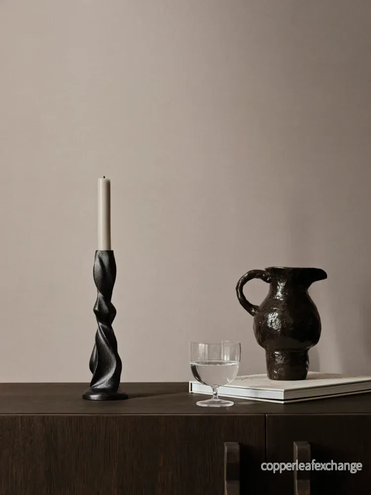 Ferm Living Gale Candle Holder - H25 - Blackened Aluminium - Bild 3