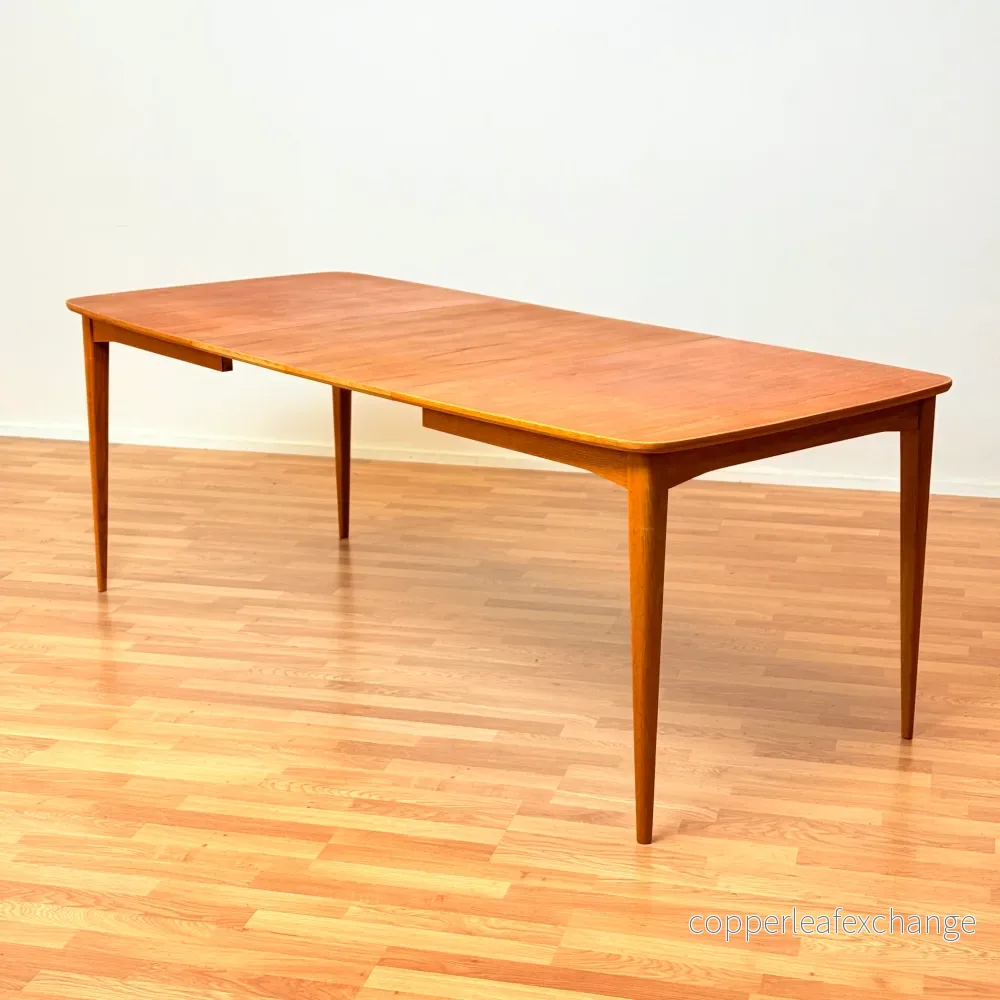 Svenskt matbord i teak och ek - Bild 2