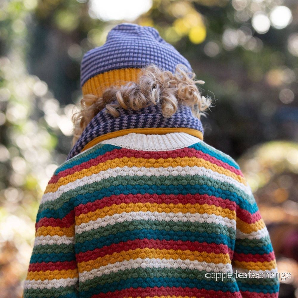 Stickad barntröja – Honeycomb Rainbow