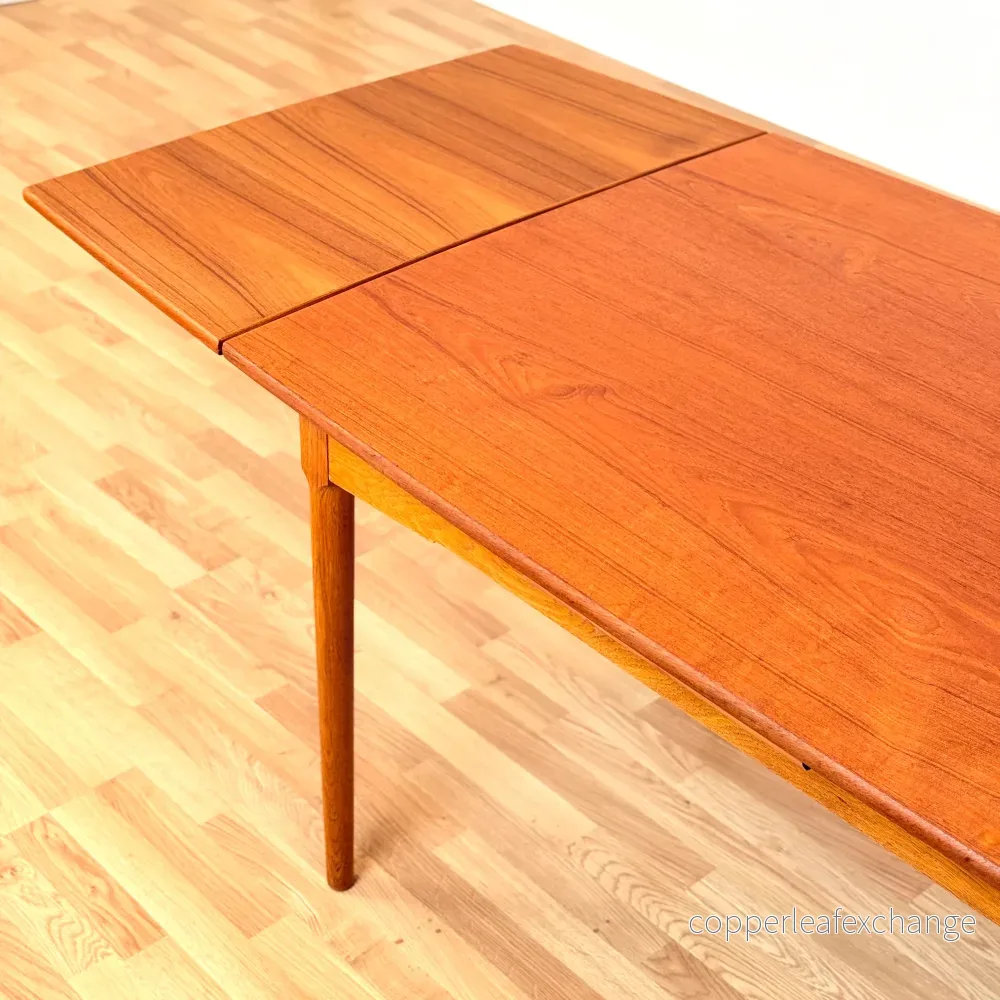 Dansk rektangulärt matbord i teak och ek - Bild 3