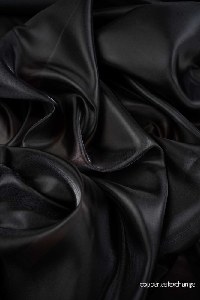 Organza – Iridescent – Gloss – Black