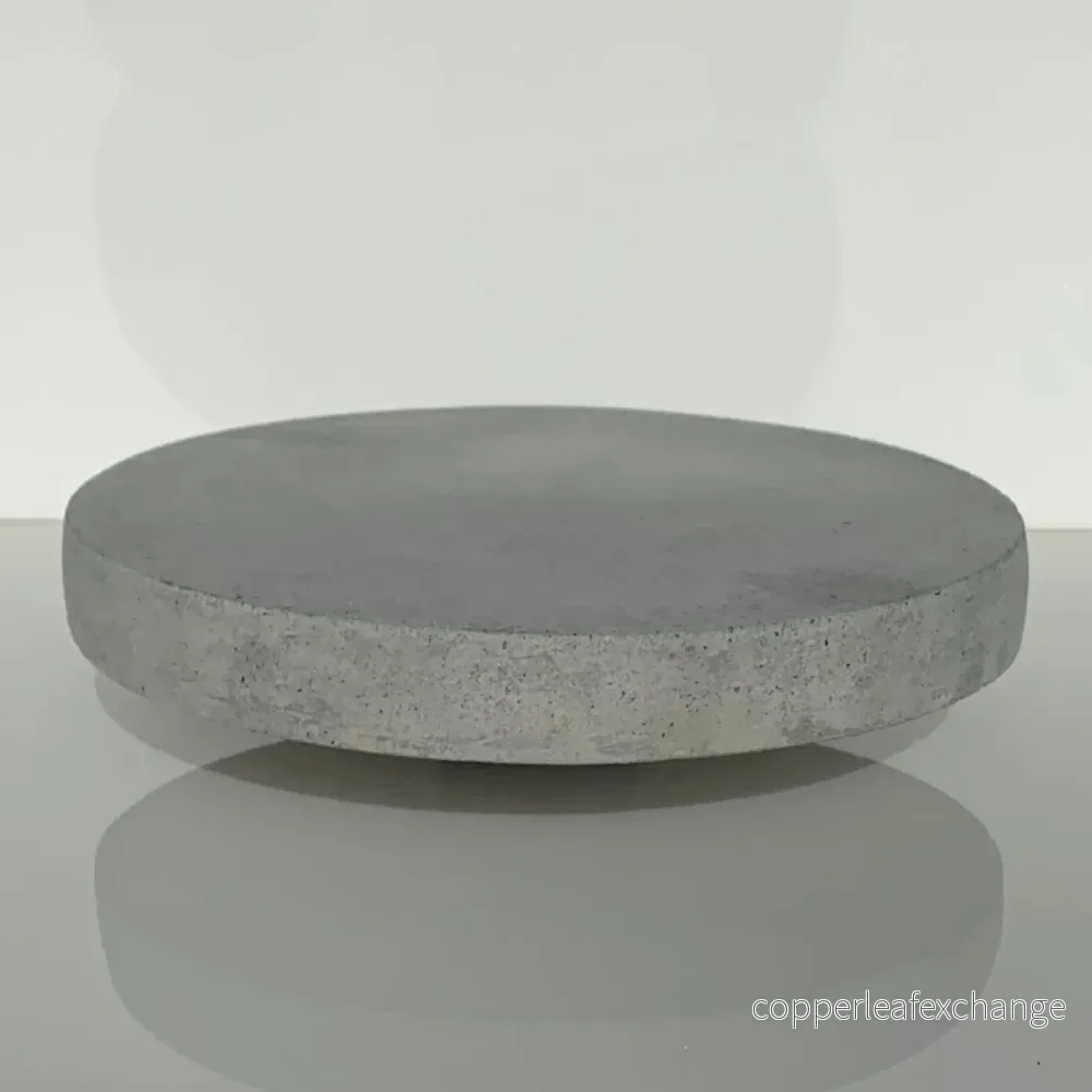 Trampsten i betong, diameter 19,5 cm. Trampsten i betong, diameter 19,5 cm.