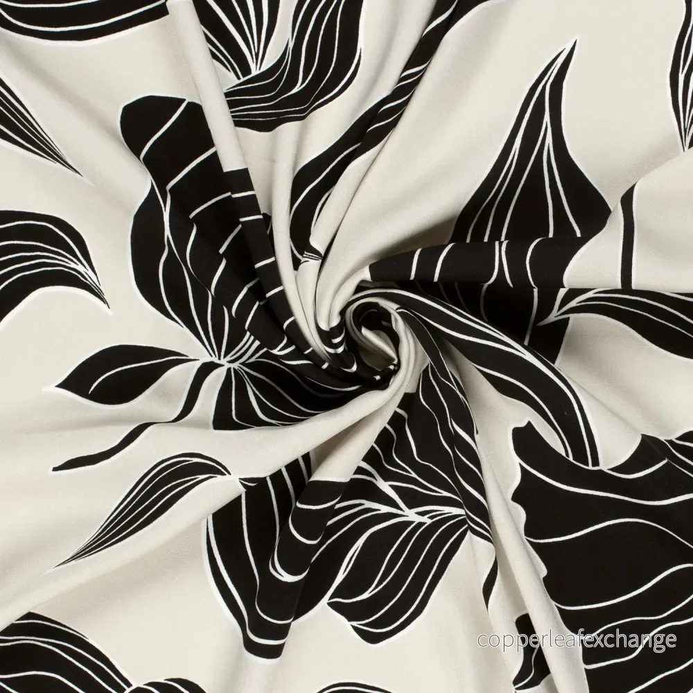 Patterned – Viscose – Satin – Luster – Leaf pattern – Beige – 052 Patterned – Viscose – Satin – Luster – Leaf pattern – Beige – 052